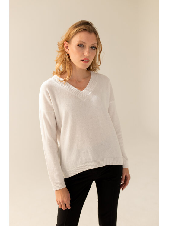Entelier Entelier Sweter dekolt w serek Écru Comfortable Fit