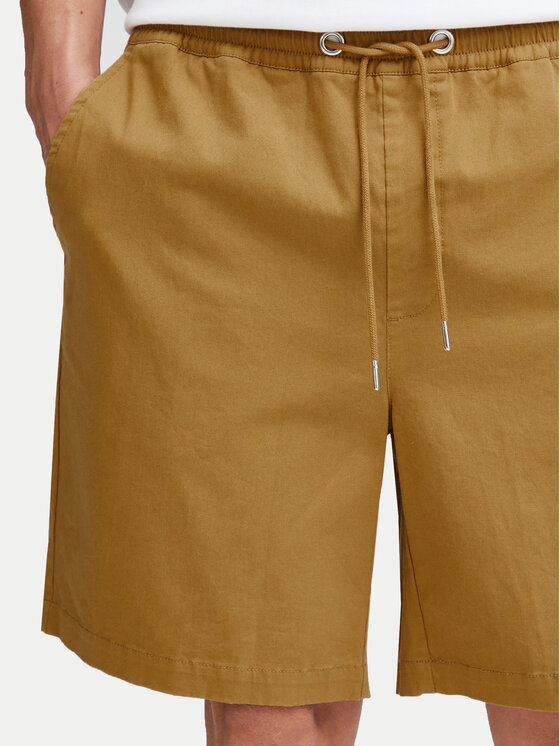 Solid Solid Kratke hlače iz tkanine 21108168 Rjava Regular Fit