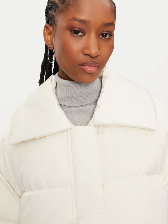 Calvin Klein Calvin Klein Зимно яке K20K207720 Екрю Regular Fit