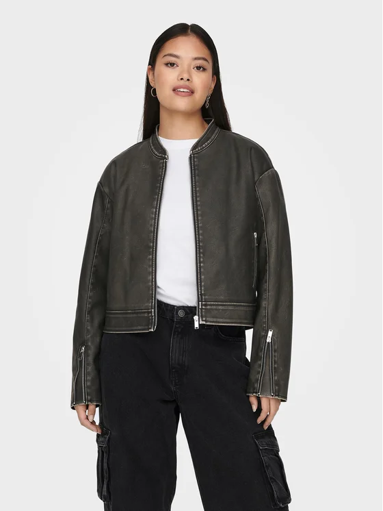 ONLY Jacke aus Kunstleder Mindy 15317180 Schwarz Regular Fit