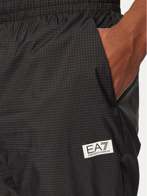 EA7 Emporio Armani EA7 Emporio Armani Trenerka 7M001383 AF21521 UC001 Crna Regular Fit