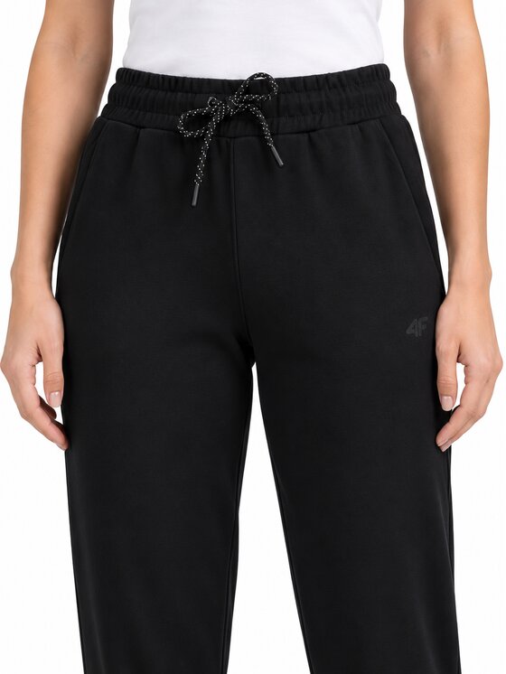 4F 4F Spodnie dresowe 4FWMM00TTROF1658-20S Czarny Jogger Fit