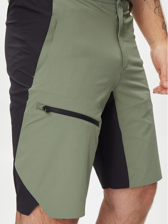 CMP CMP Pantaloni scurți sport 33T6667 Verde Active Fit