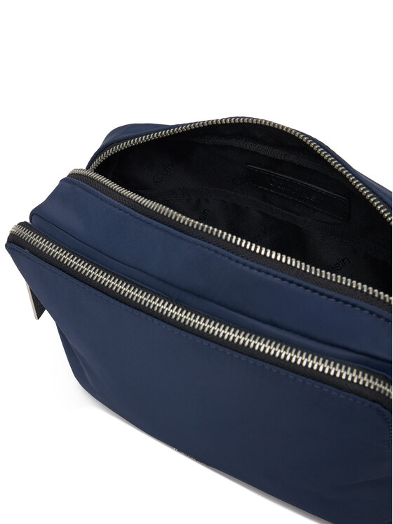 Calvin Klein Calvin Klein Válltáska Business Tech Camera Bag K50K512912 Sötétkék