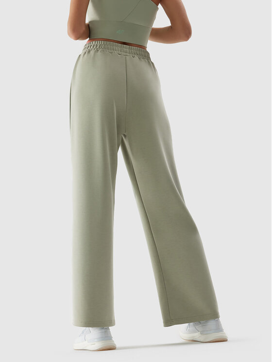 4F 4F Παντελόνι φόρμας 4FAW23TTROF459 Χακί Regular Fit