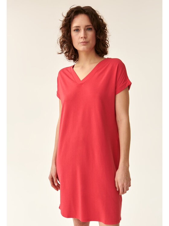 TATUUM TATUUM Sukienka dzianinowa NUELAMI Czerwony Classic Fit