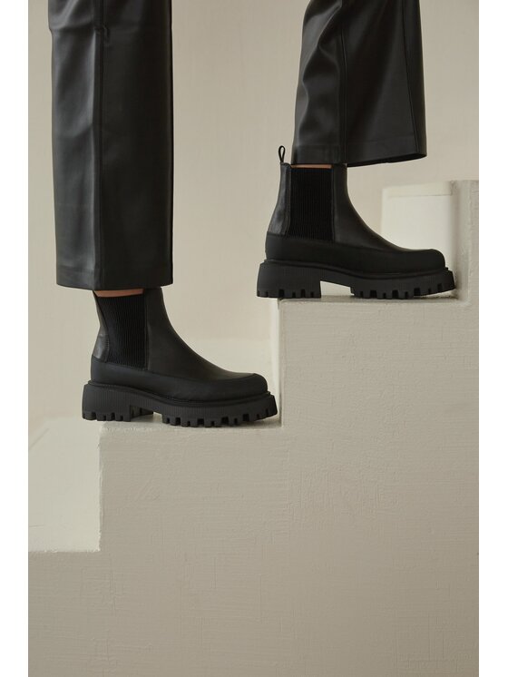 Estro Estro Stivaletti ER00111793 Nero