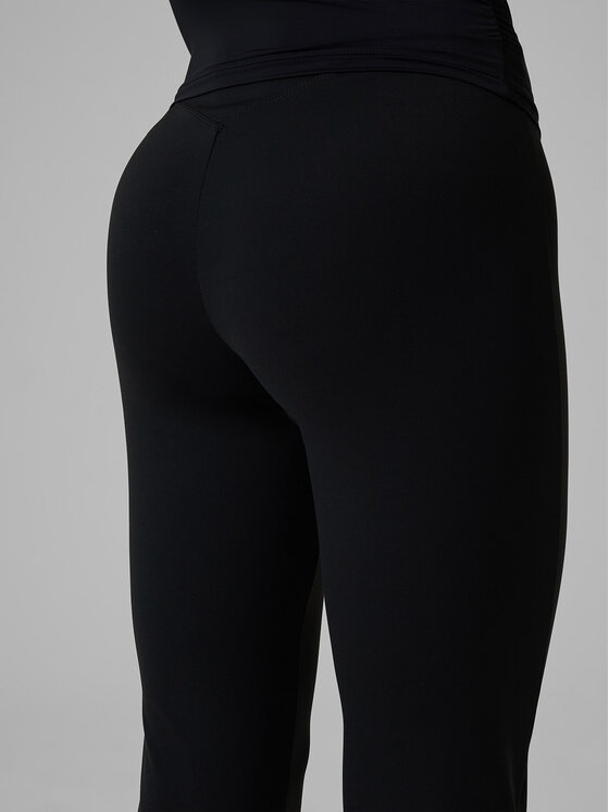 4F 4F Spodnie dresowe ATHLETIC ALLURE Czarny Slim Fit