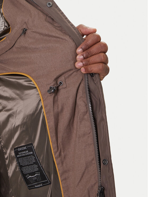 Geox Geox Žieminė striukė Leitan M5628B T3266 F1432 Smėlio Regular Fit