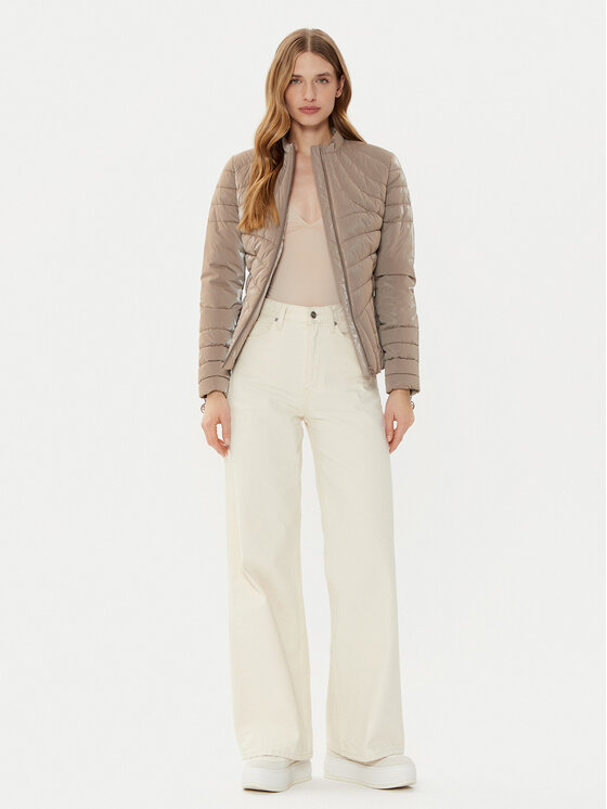 Guess Guess Пухено яке W5RL61 WH0V0 Бежов Regular Fit
