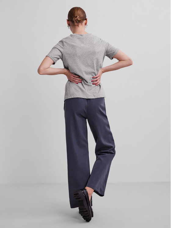 Pieces Pieces Тишърт Ria 17086970 Сив Regular Fit