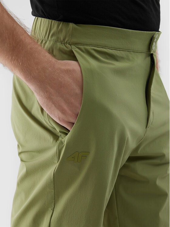 4F 4F Шорти от плат 4FWSS24TFSHM425 Зелен Regular Fit