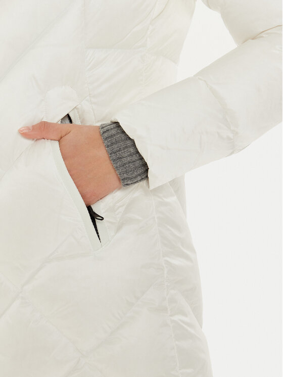 Blauer Blauer Зимно яке 24WBLDK03052 Бял Regular Fit
