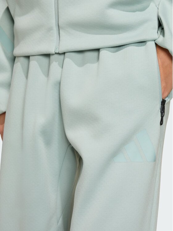 adidas adidas Spodnie materiałowe 132921 Zielony Regular Fit