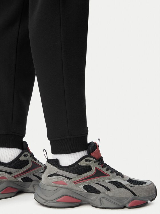 Reebok Reebok Teplákové nohavice Balint RK25740CCM Čierna Regular Fit