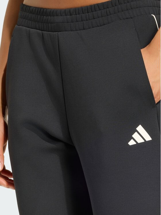 adidas adidas Joggery 167867 Czarny Regular Fit