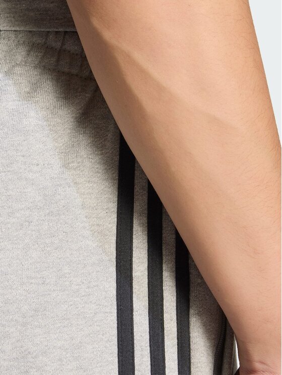 adidas adidas Спортни шорти 3-Stripes Shorts KE4108 Сив Regular Fit