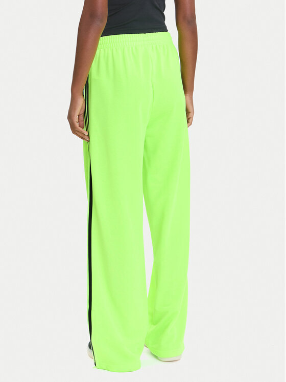 adidas adidas Спортивні штани adicolor Classic Firebird JW1228 Зелений Loose Fit