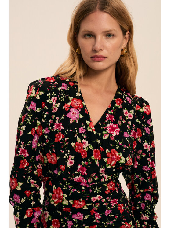 Melismee Stockholm Melismee Stockholm Sukienka codzienna Greta Flowers Czarny Regular Fit