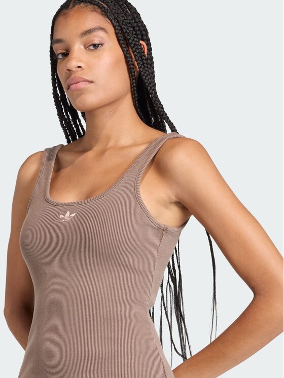 adidas adidas Sukienka codzienna ESSENTIALS RIB TANK MAXI DRESS WASHED Brązowy Slim Fit
