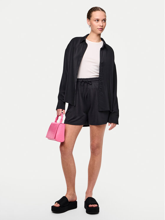 Pieces Pieces Szövet rövidnadrág Anora 17148783 Fekete Regular Fit