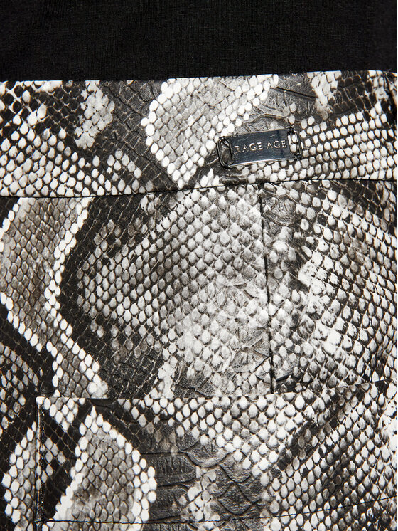 Pantaloni in similpelle Agata Nero Slim Fit