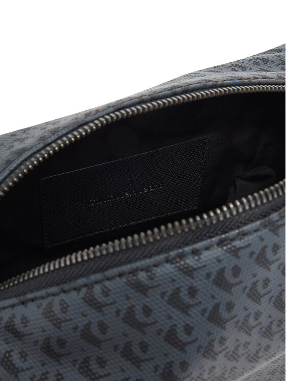 Calvin Klein Jeans Calvin Klein Jeans Neseser Matte Aop Dopp Kit LV04G1064G Crna