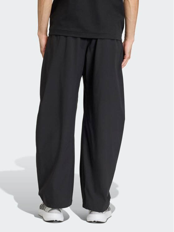 adidas adidas Spodnie materiałowe 159319 Czarny Loose Fit