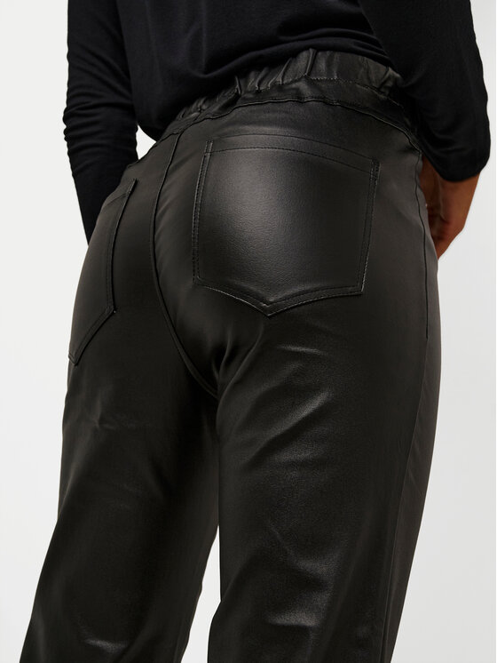 Kaffe Kaffe Панталони от имитация на кожа Ada 10503875 Черен Slim Fit