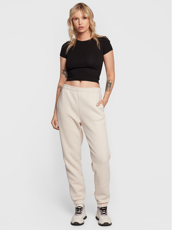 Gina Tricot Gina Tricot T-särk Basic 17957 Must Slim Fit