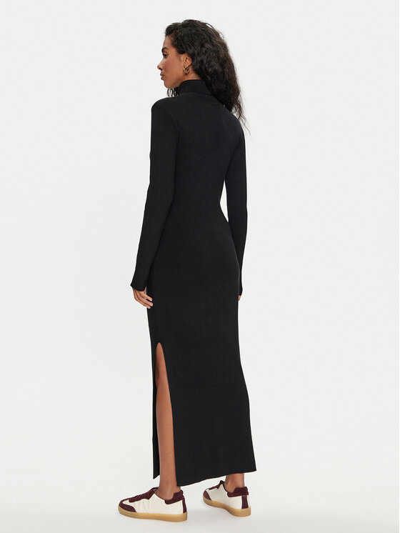Lee Lee Kötött ruha 112358303 Fekete Slim Fit