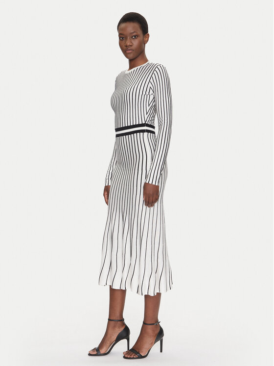Fracomina Fracomina Kötött ruha FS25SD5002K501N8 Fehér Slim Fit