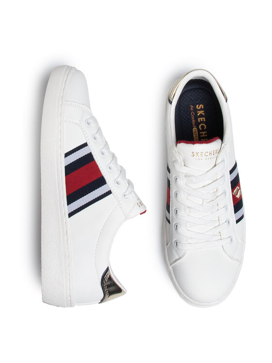 Skechers collegiate store