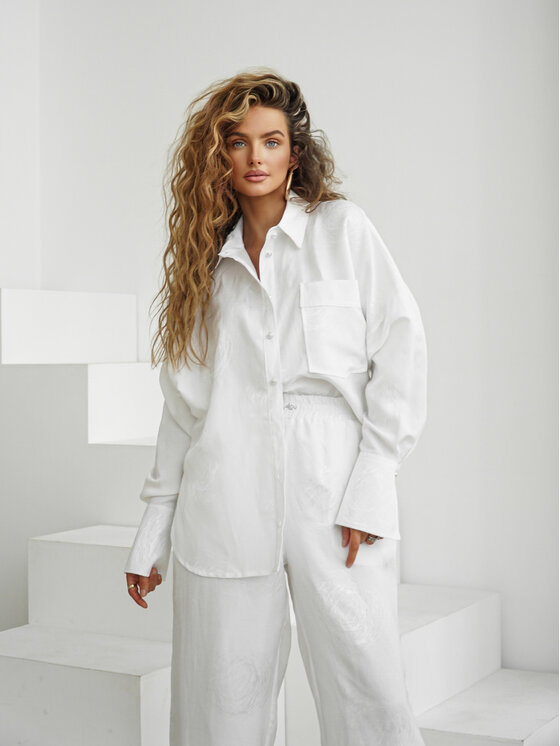 LilaLou LilaLou Komplet koszula i spodnie materiałowe Versace Biały Regular Fit