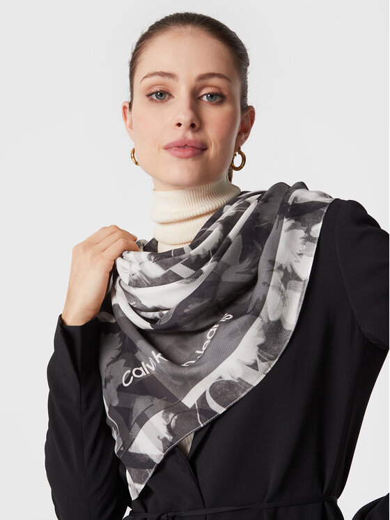 Calvin Klein Jeans Calvin Klein Jeans Šalis Flower K60K610379 Pilka