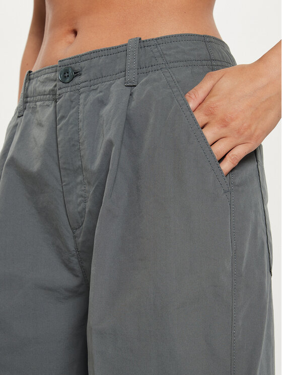 Calvin Klein Jeans Calvin Klein Jeans Hlače iz tkanine J20J223585 Siva Loose Fit