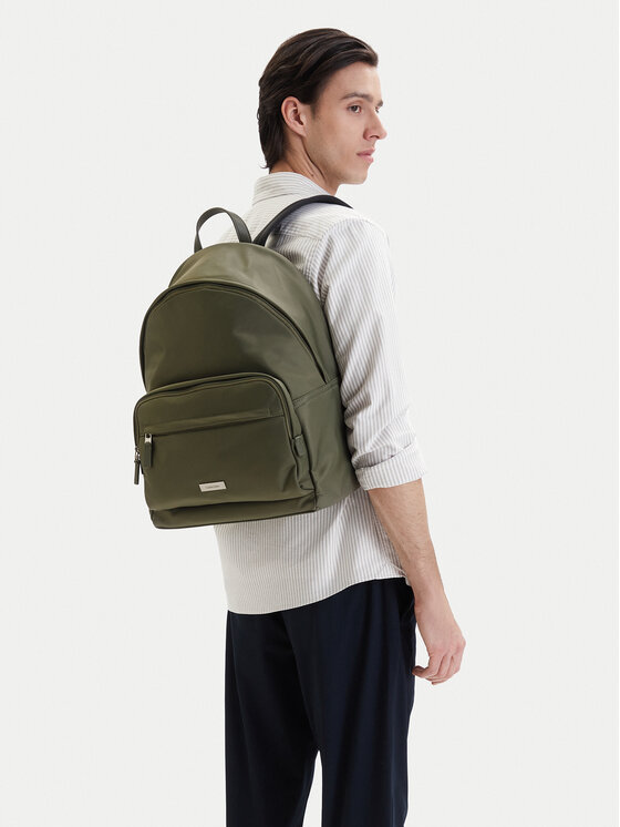 Calvin Klein Geantă crossover Sleek Round Backpack LV04D3143G Verde