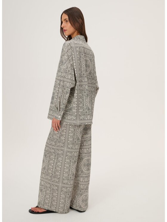LEBRAND LEBRAND Spodnie damskie Flore Biały Regular Fit