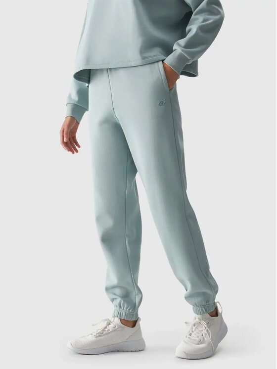 4F 4F Pantaloni da tuta 4FWAW24TTROF0819-47S Verde Regular Fit