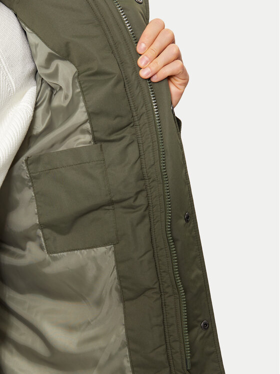 Gap Gap Žieminė striukė 726377-00 Žalia Regular Fit