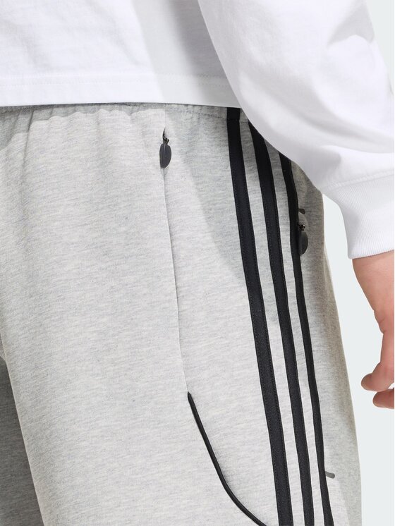 adidas adidas Szorty sportowe 168233 Szary Regular Fit