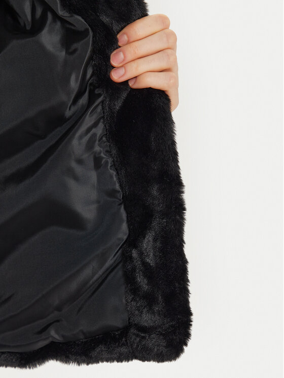Vero Moda Vero Moda Kožešina Sonjaeva 10310303 Černá Regular Fit
