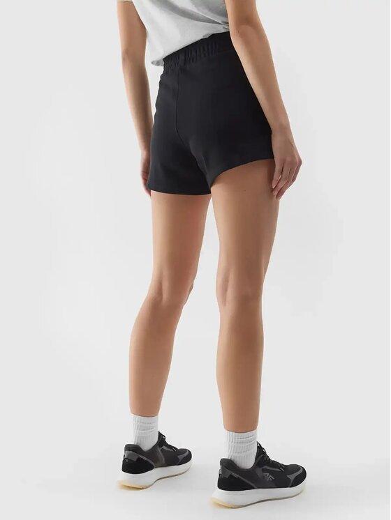 4F 4F Bavlnené šortky 4FWSS24TSHOF286-20S Čierna Regular Fit