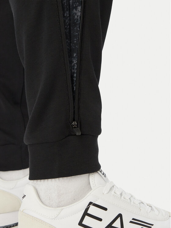 EA7 Emporio Armani EA7 Emporio Armani Спортивні штани 7M002140 AF12660 U8134 Чорний Regular Fit