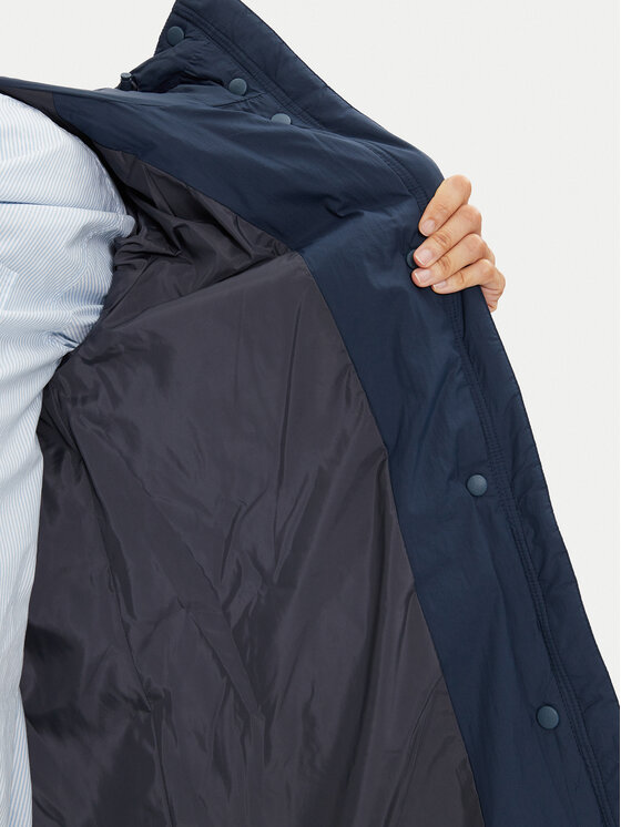 Calvin Klein Jeans Calvin Klein Jeans Geacă de iarnă J20J224122 Bleumarin Relaxed Fit