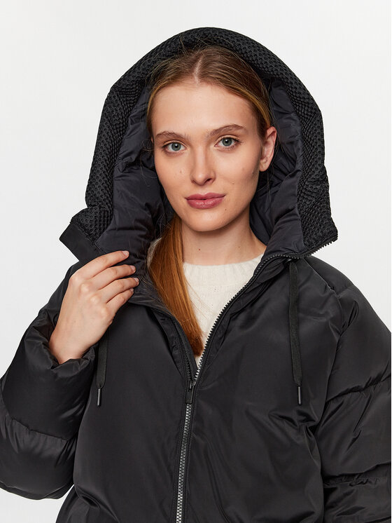 Peak Performance Peak Performance Vatovaná bunda Stella G77950010 Čierna Regular Fit