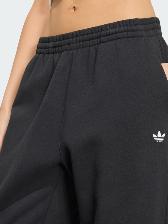 adidas adidas Joggery 164718 Czarny Loose Fit