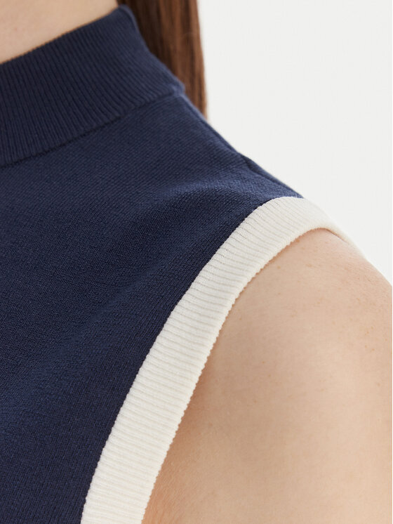 Guess Guess Pullover 181078 Blau Classic Fit