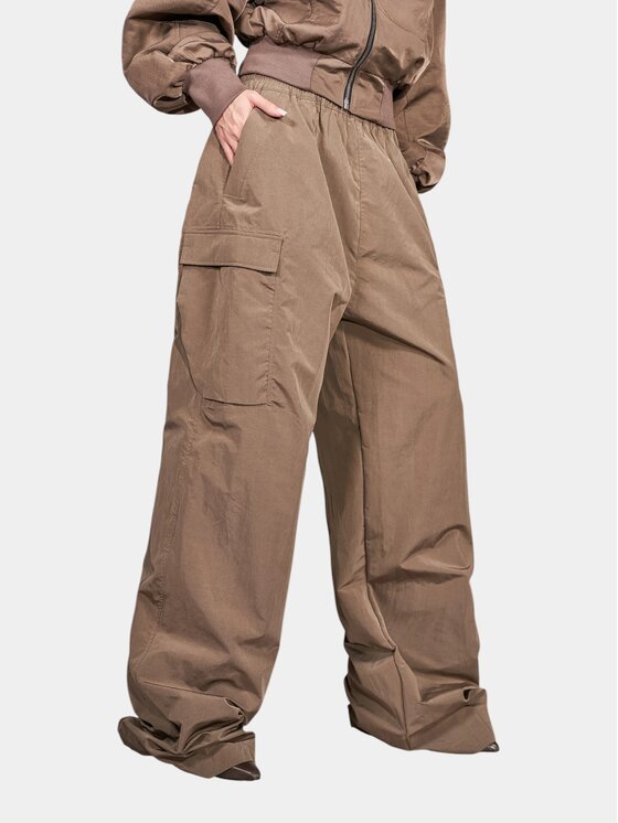 MADE BY SOCIETY MADE BY SOCIETY Spodnie materiałowe Veire Mocha - P27711 Brązowy Basic Fit