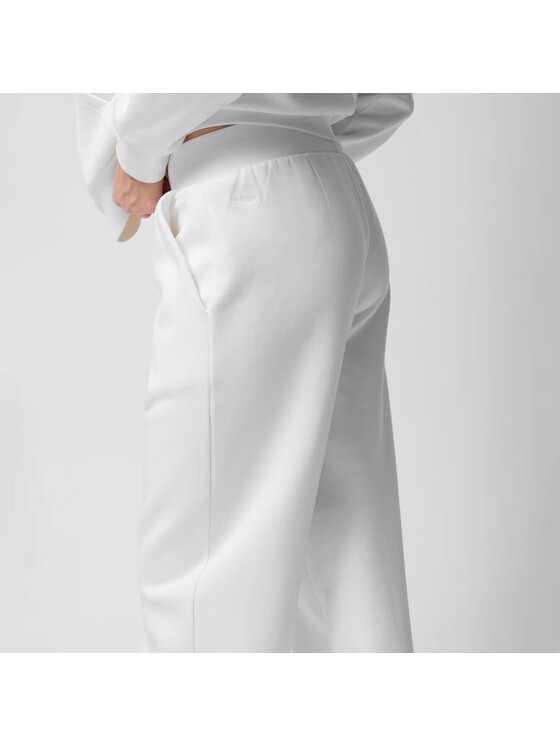 Outhorn Outhorn Pantaloni da tuta OTHWSS24TTROF705-11S Bianco Regular Fit